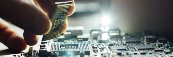 超越編程 計(jì)算機(jī)集成與信息系統(tǒng)，一個(gè)隱藏在STEM中的戰(zhàn)略樞紐